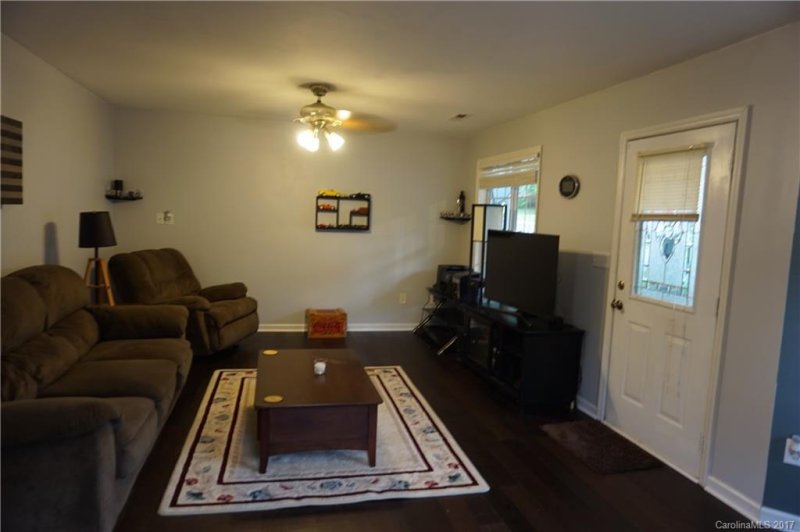 Property image 3 at 320 Cassidy Lane, Mooresville, NC 28115