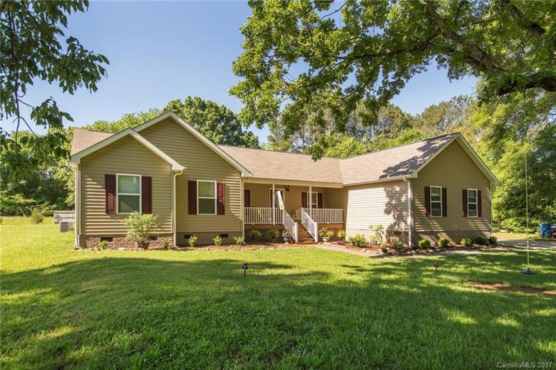 3933 Rocky River Place