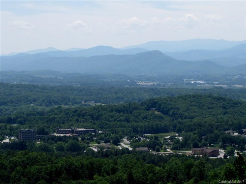 Property image 3 at 851 Sunlight Ridge Drive, Hendersonville, NC 28792