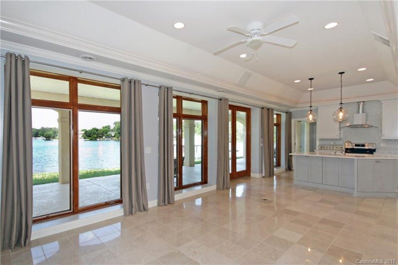 Property image 3 at 9759 Riviera Drive, Sherrills Ford, NC 28673