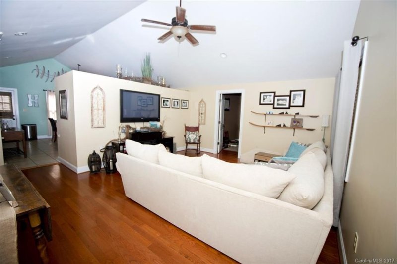 Property image 3 at 2036 Hickory Hills Drive, Denver, NC 28037