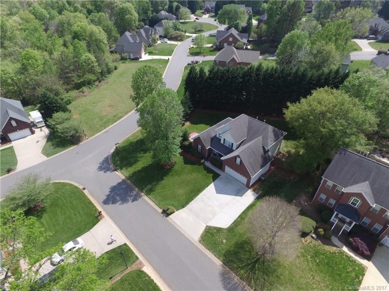 Property image 2 at 4651 Glasgow Court, Gastonia, NC 28056