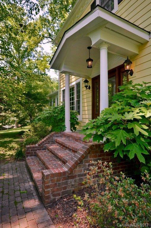 Property image 2 at 302 Woodbyne Avenue, Laurel Park, NC 28739