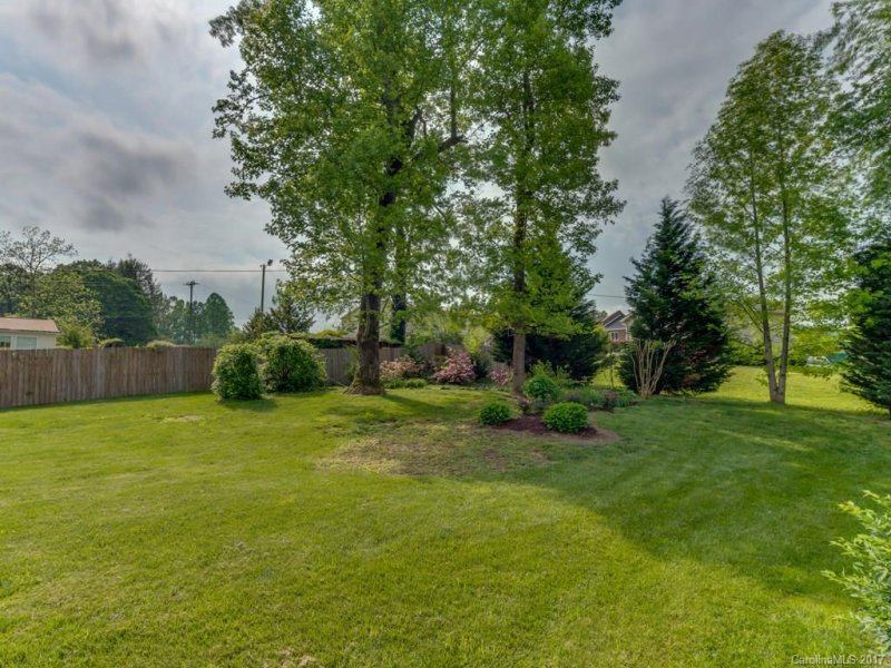 Property image 4 at 146 Fairway View Drive, Etowah, NC 28729