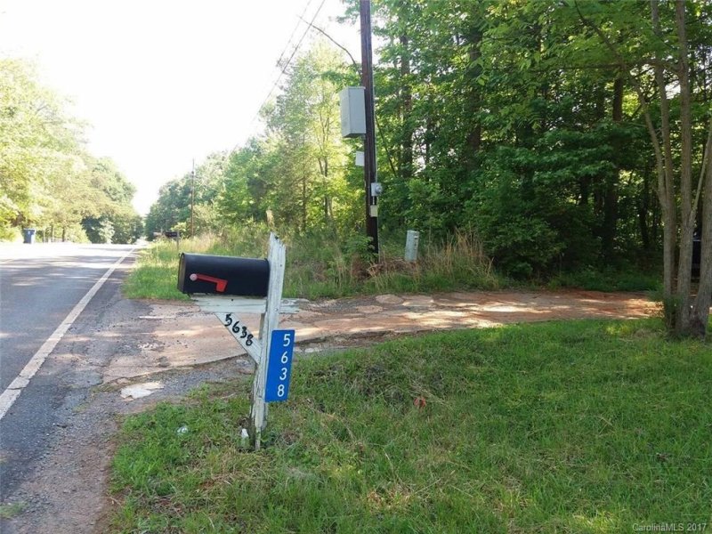 Property image 3 at 5638 Brickstone Drive, Charlotte, NC 28227