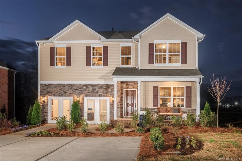 480 Twelve Oaks Lane