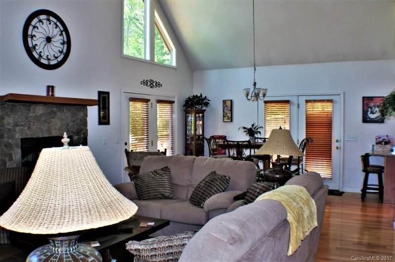 Property image 2 at 84 Smokerise Trail, Sylva, NC 28779