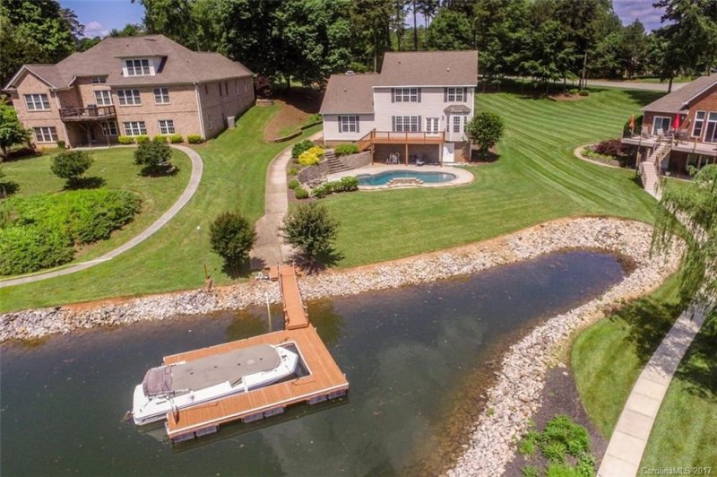 Property image 2 at 2638 Trent Pines Court, Sherrills Ford, NC 28673