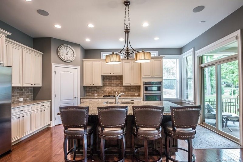 Property image 3 at 7415 Edenbridge Lane, Charlotte, NC 28226