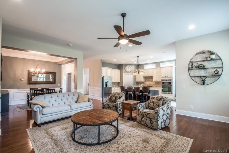 Property image 5 at 7415 Edenbridge Lane, Charlotte, NC 28226