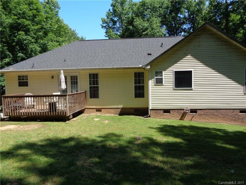 Property image 2 at 704 Cove Road, Gastonia, NC 28052