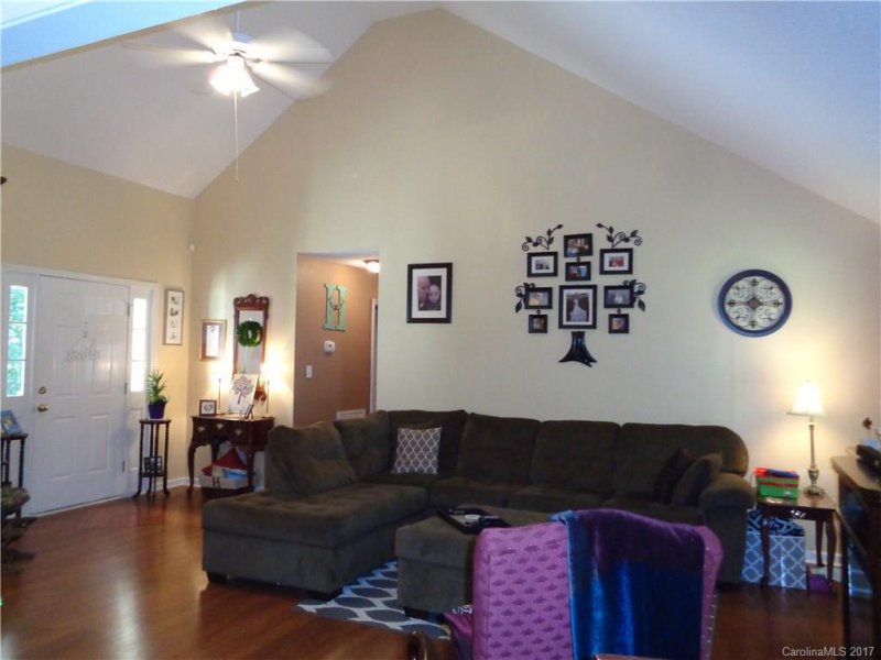 Property image 4 at 704 Cove Road, Gastonia, NC 28052