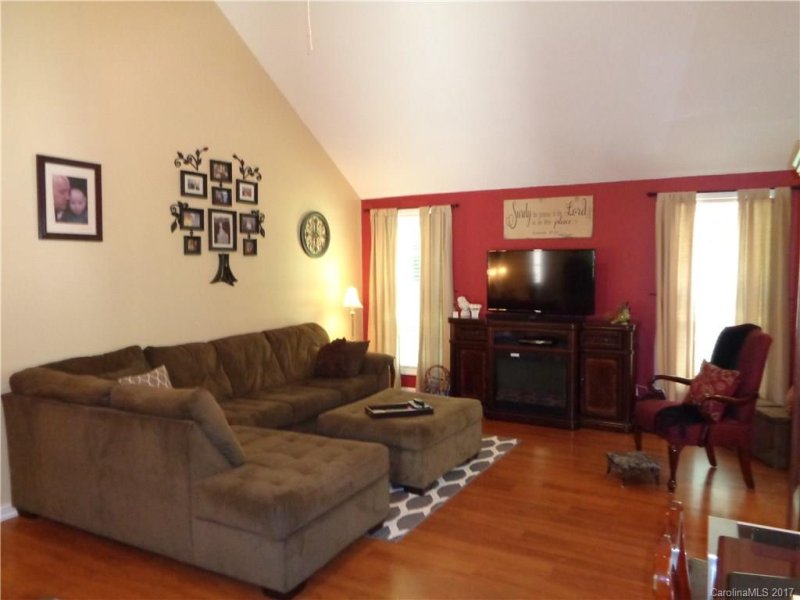 Property image 5 at 704 Cove Road, Gastonia, NC 28052