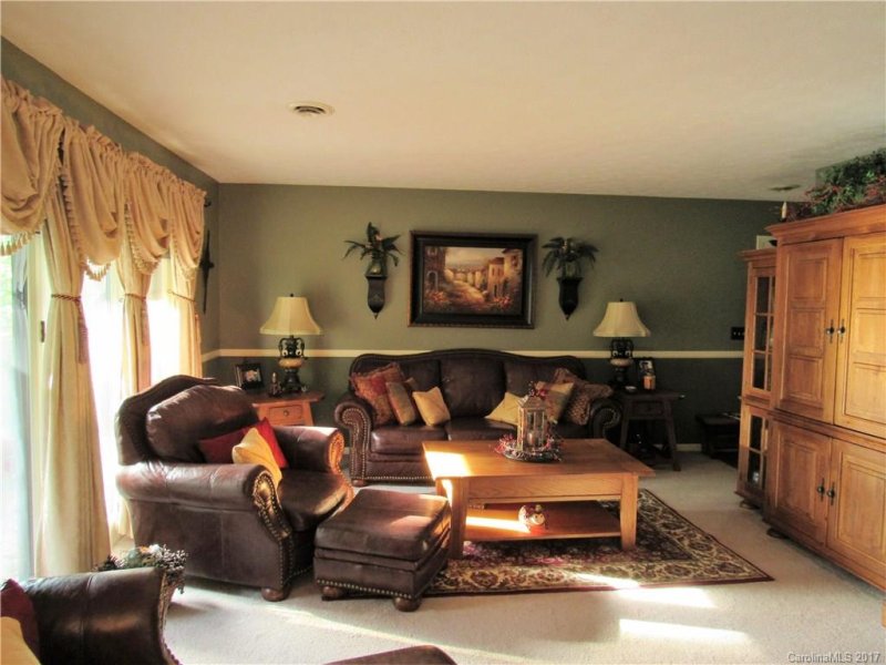 Property image 4 at 50 Maxine Lane, Hendersonville, NC 28739