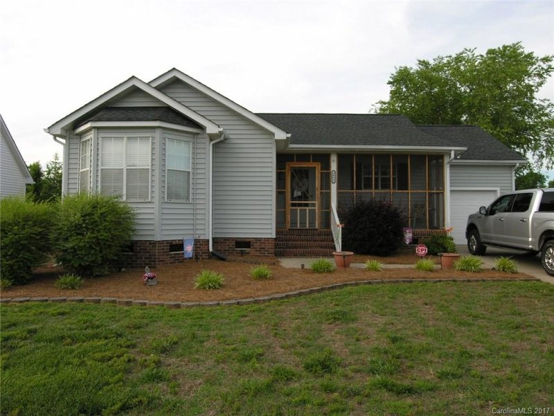 3632 Farm Lake Drive