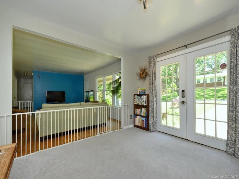 Property image 4 at 100 Skyview Terrace, Asheville, NC 28806