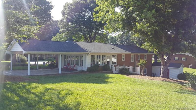 Property image 3 at 212 Johnston Drive, Belmont, NC 28012