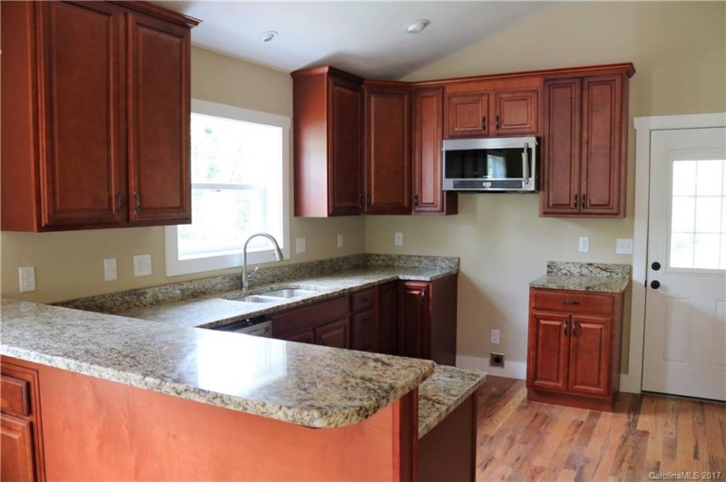 Property image 2 at 2 Jennlynn Drive, Arden, NC 28704