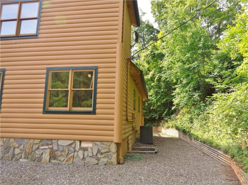 Property image 2 at 125 Hidden Cove Road, Maggie Valley, NC 28751