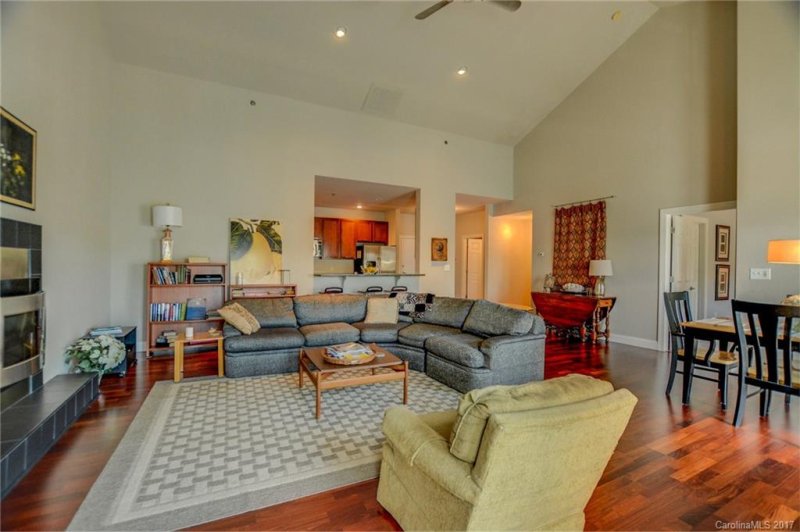 Property image 2 at 475 S Church Street, Hendersonville, NC 28792