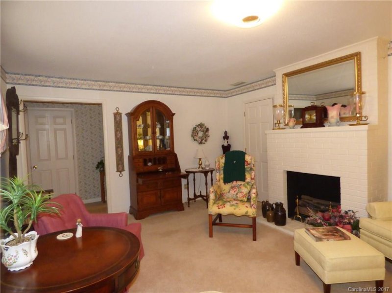 Property image 5 at 304 Oakhurst Road, Statesville, NC 28677