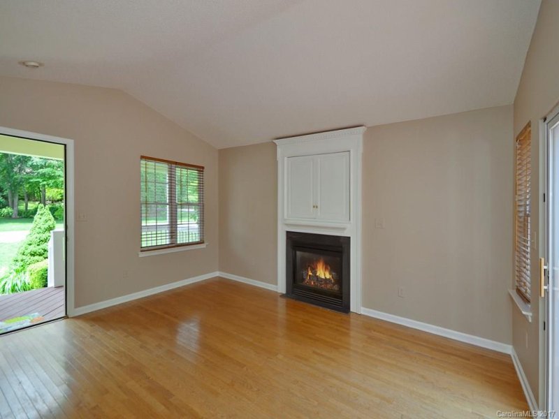 Property image 3 at 102 Fairway View Drive, Etowah, NC 28729