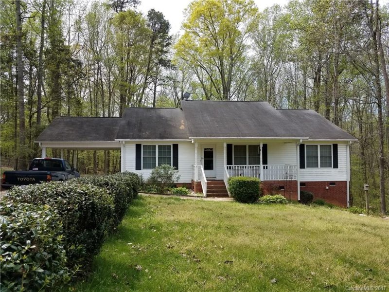 1565 Black Highway