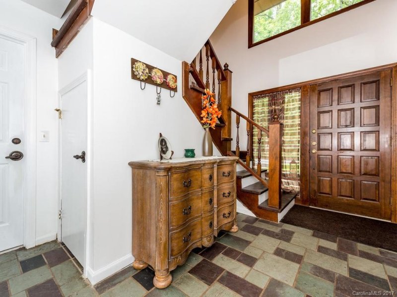 Property image 2 at 15 Poplar Court, Hendersonville, NC 28792