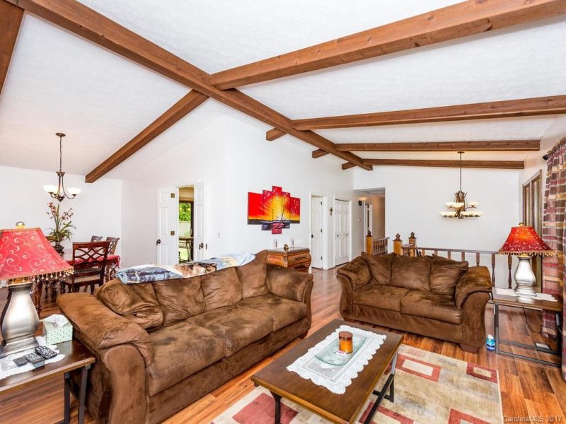 Property image 4 at 15 Poplar Court, Hendersonville, NC 28792