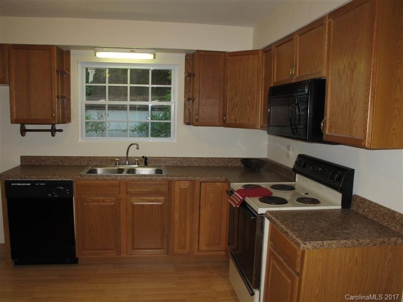 Property image 5 at 3 Lakewood Road, Hendersonville, NC 28792