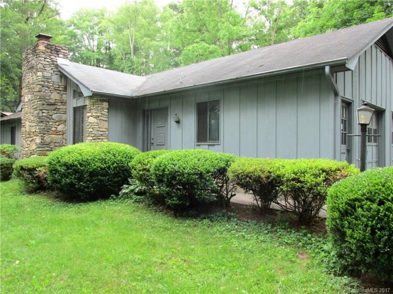 Property image 3 at 3227 Hickory Hill Road, Hendersonville, NC 28792