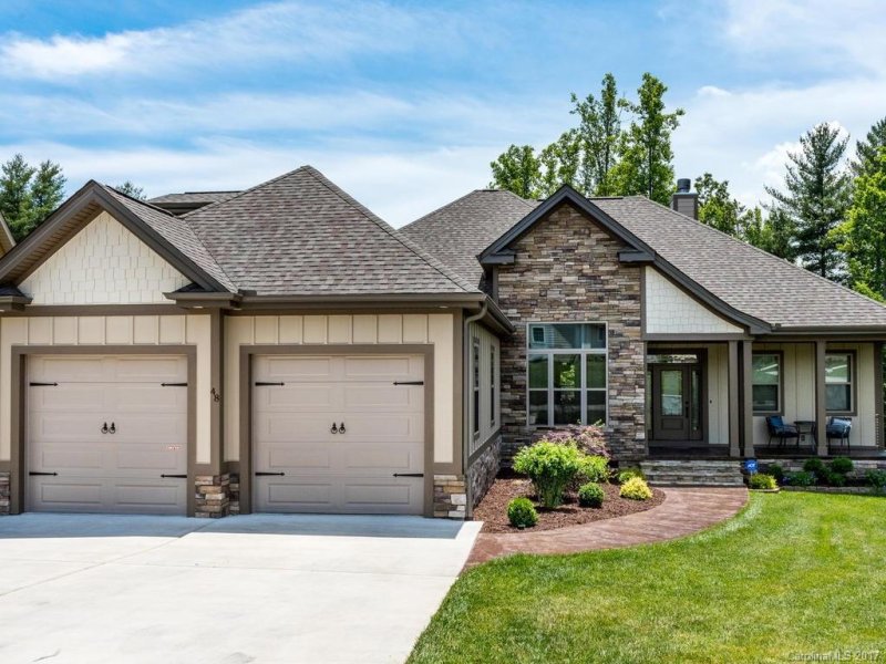 Property image 2 at 48 Ledgestone Drive, Fairview, NC 28730