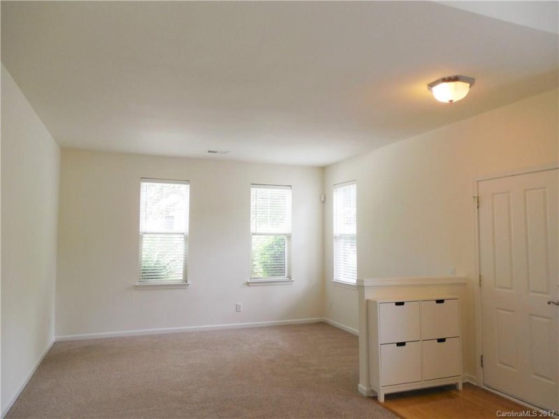 Property image 3 at 10968 Princeton Village Drive, Charlotte, NC 28277