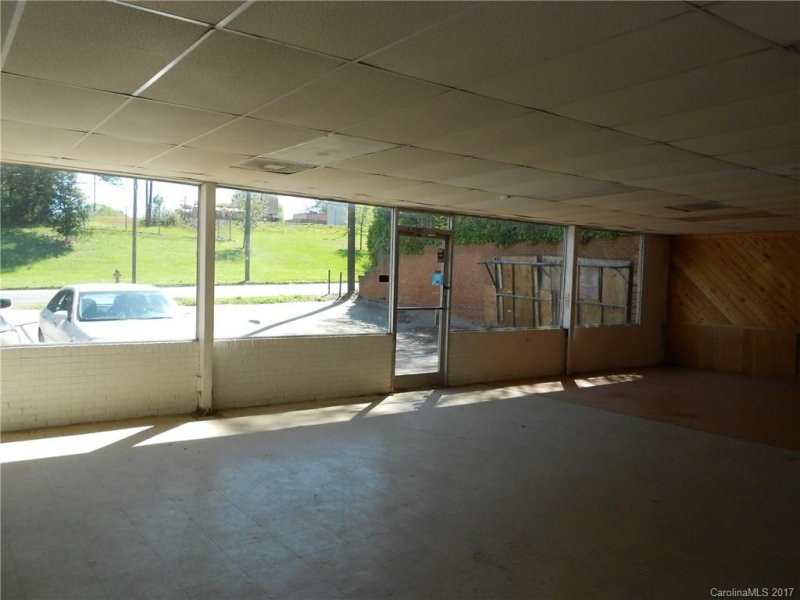 Property image 2 at 2121 Central Avenue, Charlotte, NC 28205