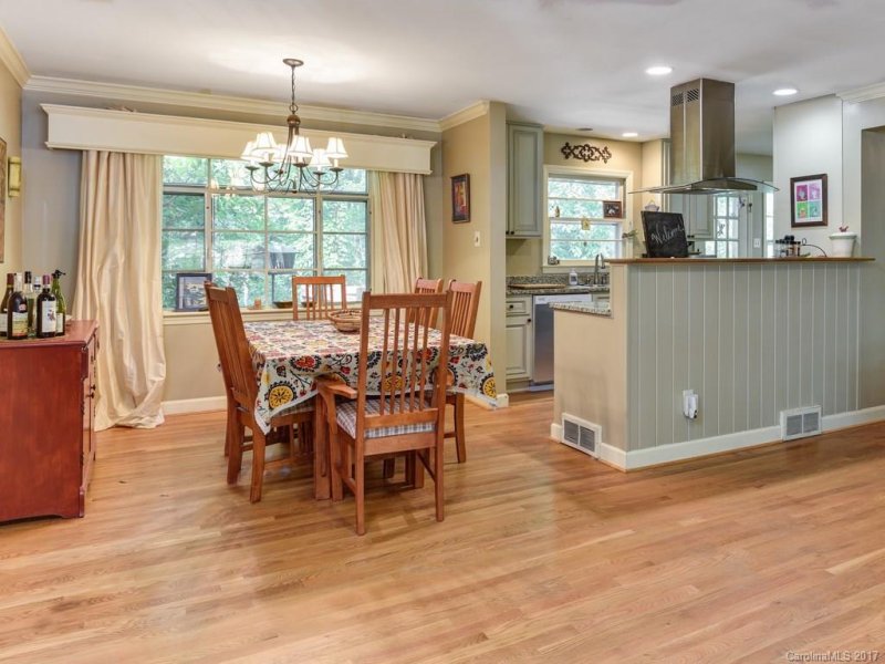 Property image 4 at 7 Pinehurst Road, Asheville, NC 28805