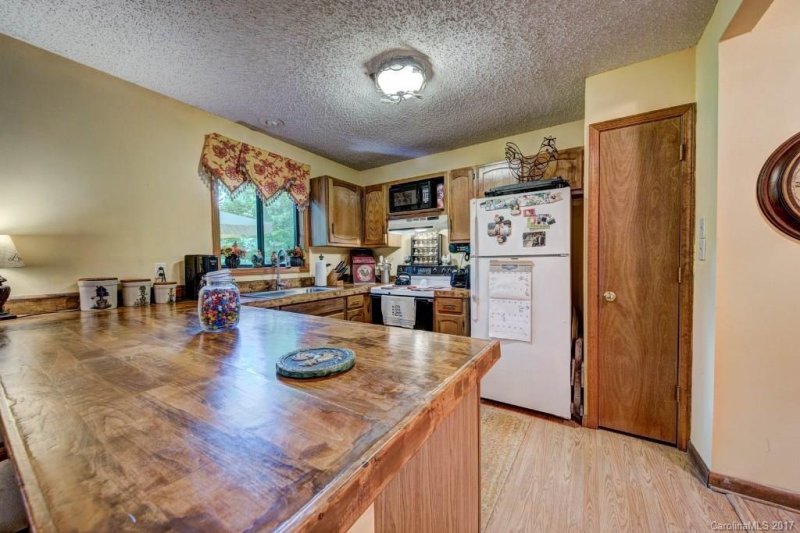 Property image 4 at 710 Locust Drive, Maggie Valley, NC 28751