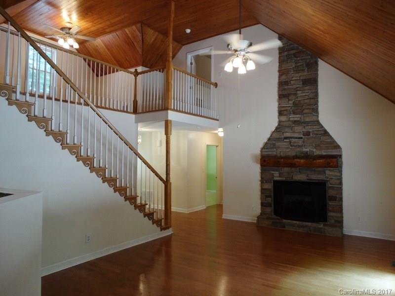 Property image 3 at 103 Creekside Lane, Hildebran, NC 28637