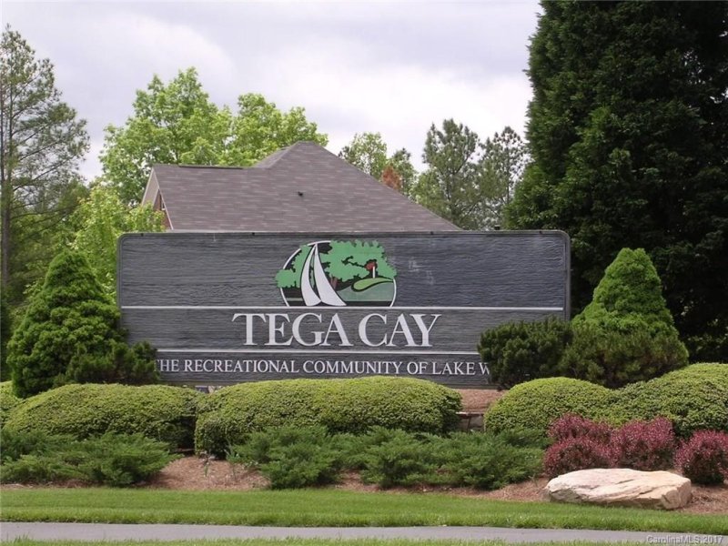 Property image 3 at 11084 Deep Cove Drive, Tega Cay, SC 29708