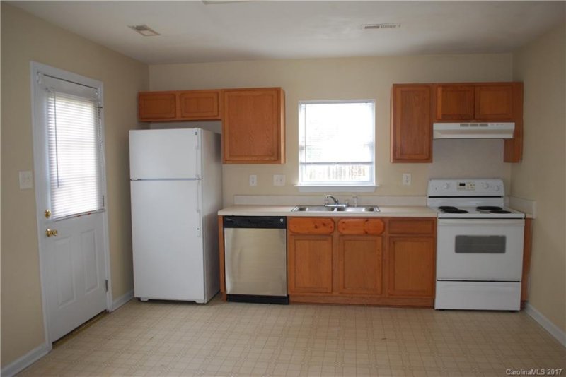 Property image 2 at 1054 Brianna Way, Charlotte, NC 28217