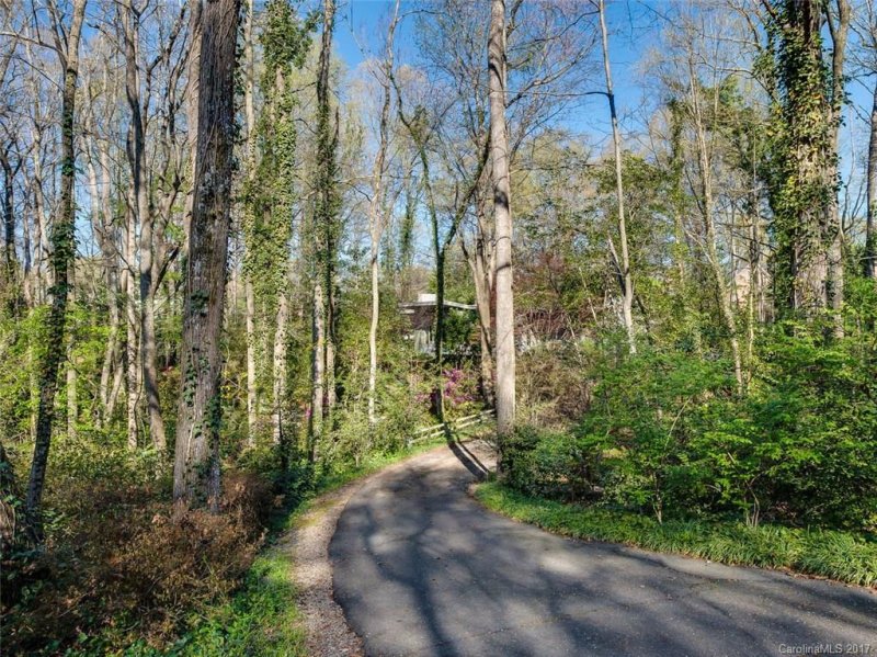 Property image 2 at 4222 Town And Country Drive, Charlotte, NC 28226