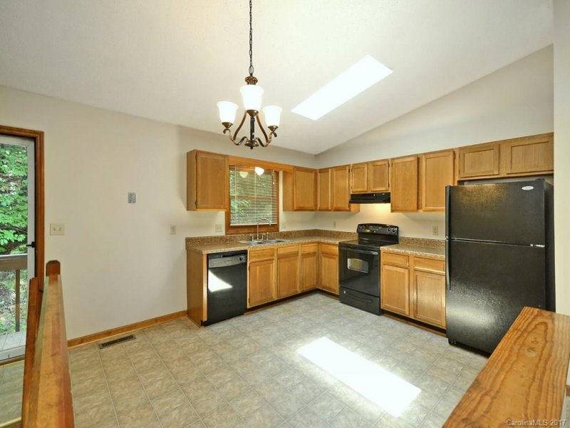 Property image 4 at 24 Smokey Mountain Drive, Swannanoa, NC 28778