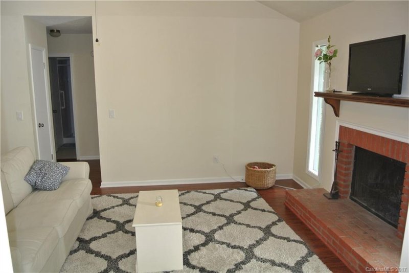 Property image 3 at 706 Browning Avenue, Hendersonville, NC 28791