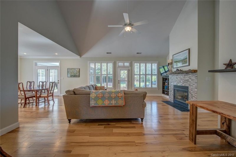 Property image 4 at 1524 Elkhart Circle, Gastonia, NC 28054