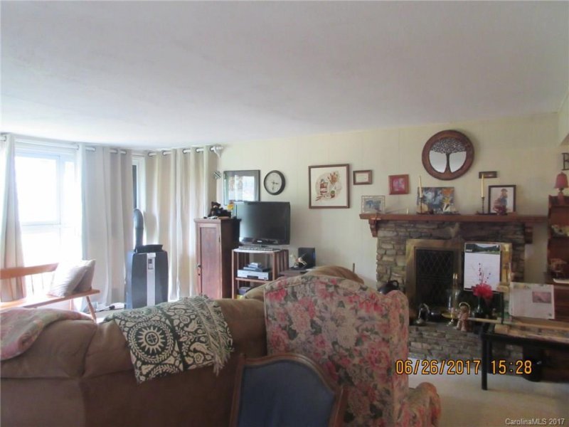 Property image 2 at 138 Hawthorne Drive, Brevard, NC 28712