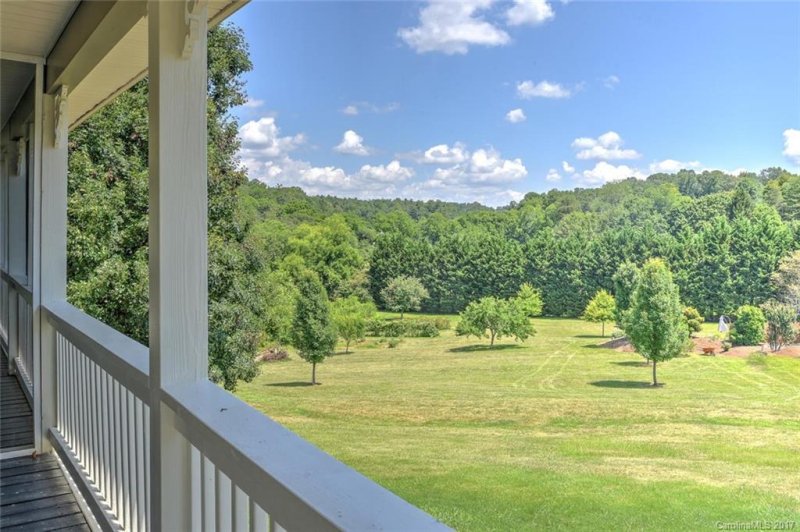 Property image 2 at 201 Meadow Run Extension, Asheville, NC 28806