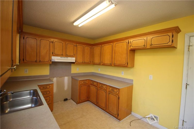 Property image 5 at 5065 Gateway Drive, Claremont, NC 28610