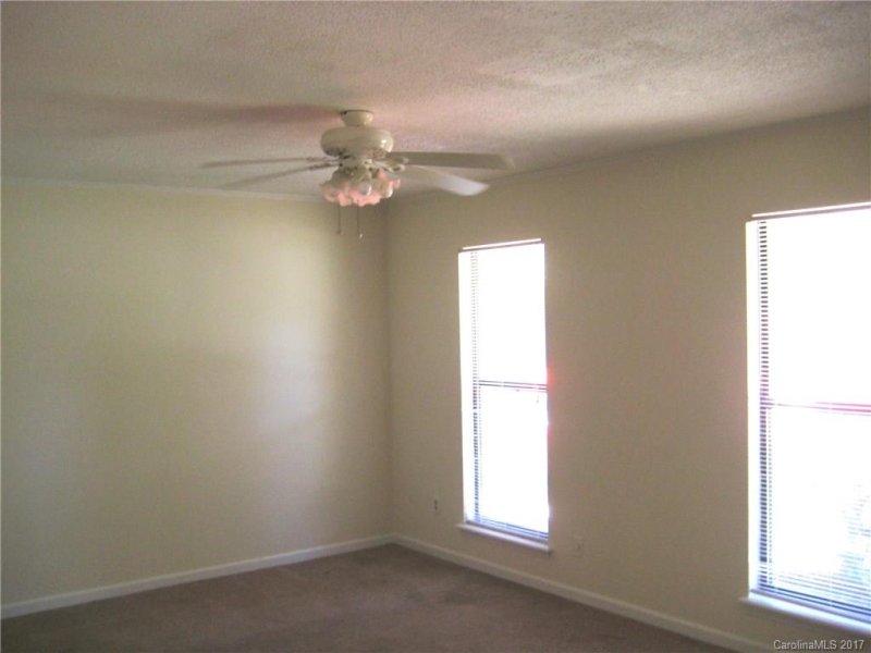 Property image 5 at 6824 Ridge Court, Charlotte, NC 28215