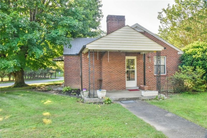 Property image 2 at 115 Onteora Boulevard, Asheville, NC 28803