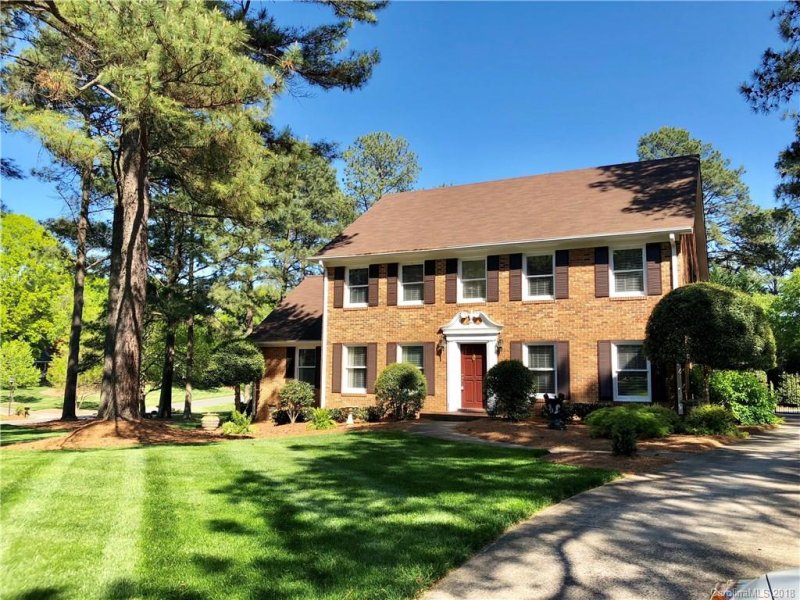 1324 Heatherloch Drive