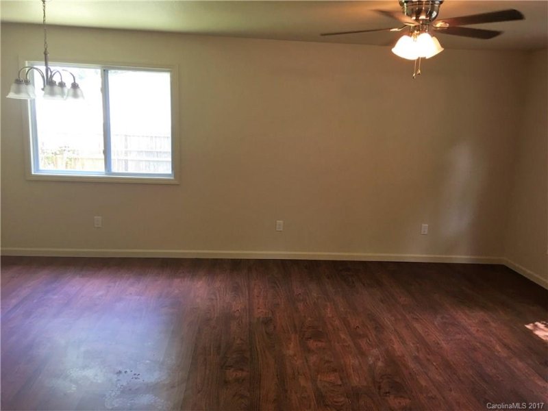 Property image 4 at 5 Kilkenny Drive, Asheville, NC 28806